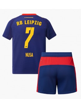 Billige RB Leipzig Antonio Nusa #7 Bortedraktsett Barn 2025-26 Kortermet (+ Korte bukser)